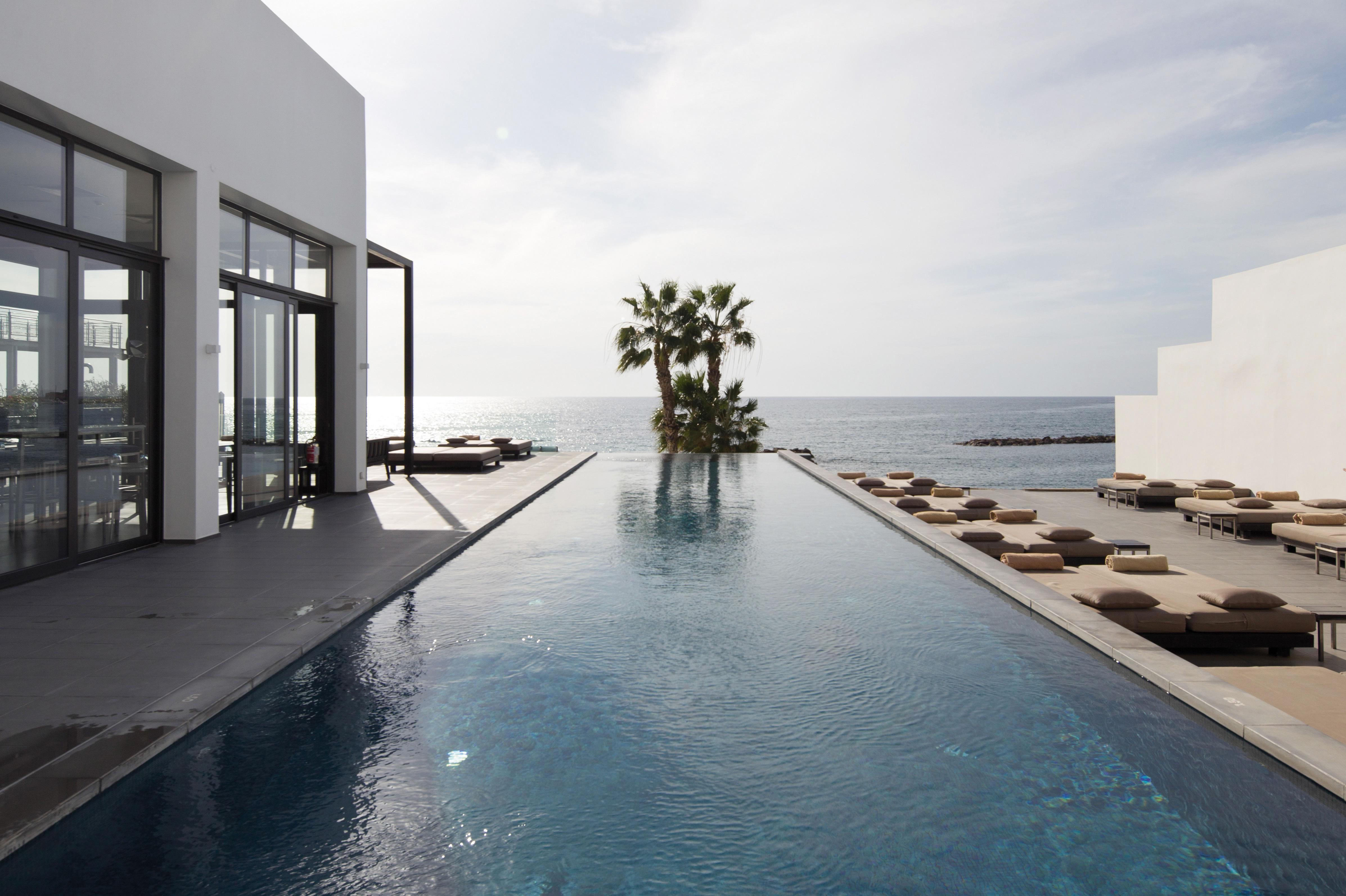 Almyra Paphos Exterior foto The pool at the Hotel